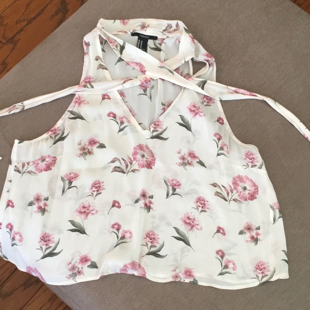 Forever 21 Sleeveless Cropped Top